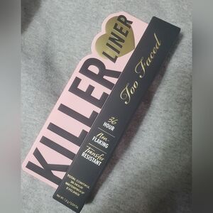 36 Hours Waterproof Eyeliner